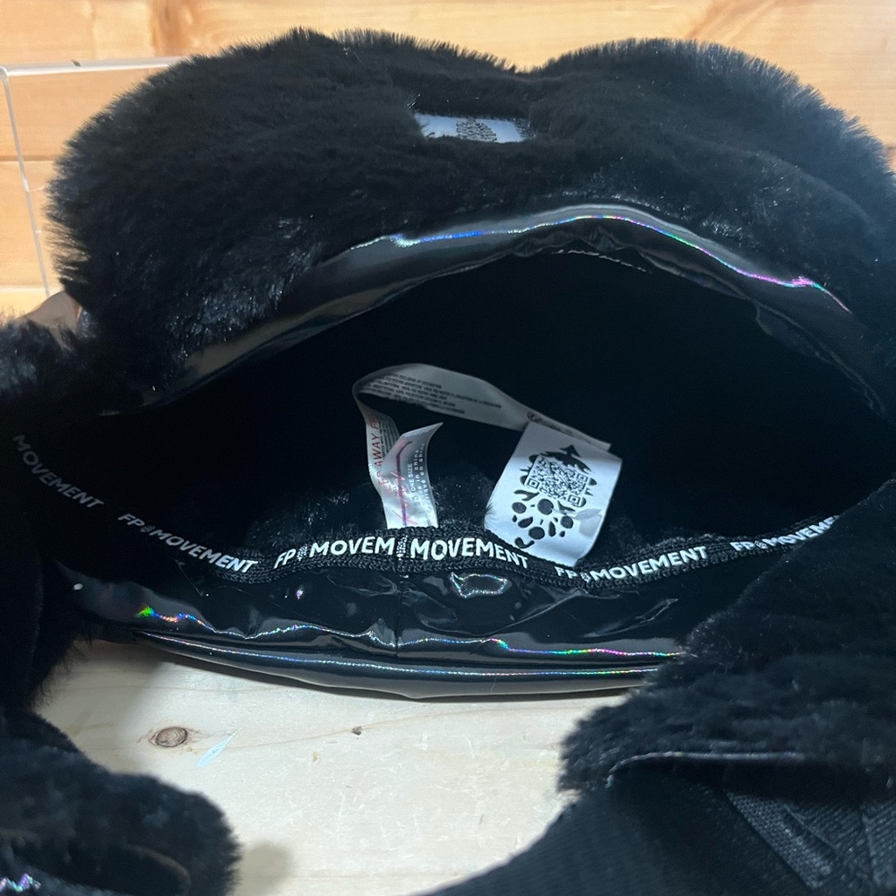 New Free People Primaloft Supernova Puffer Trapper hat - Picture 7 of 8